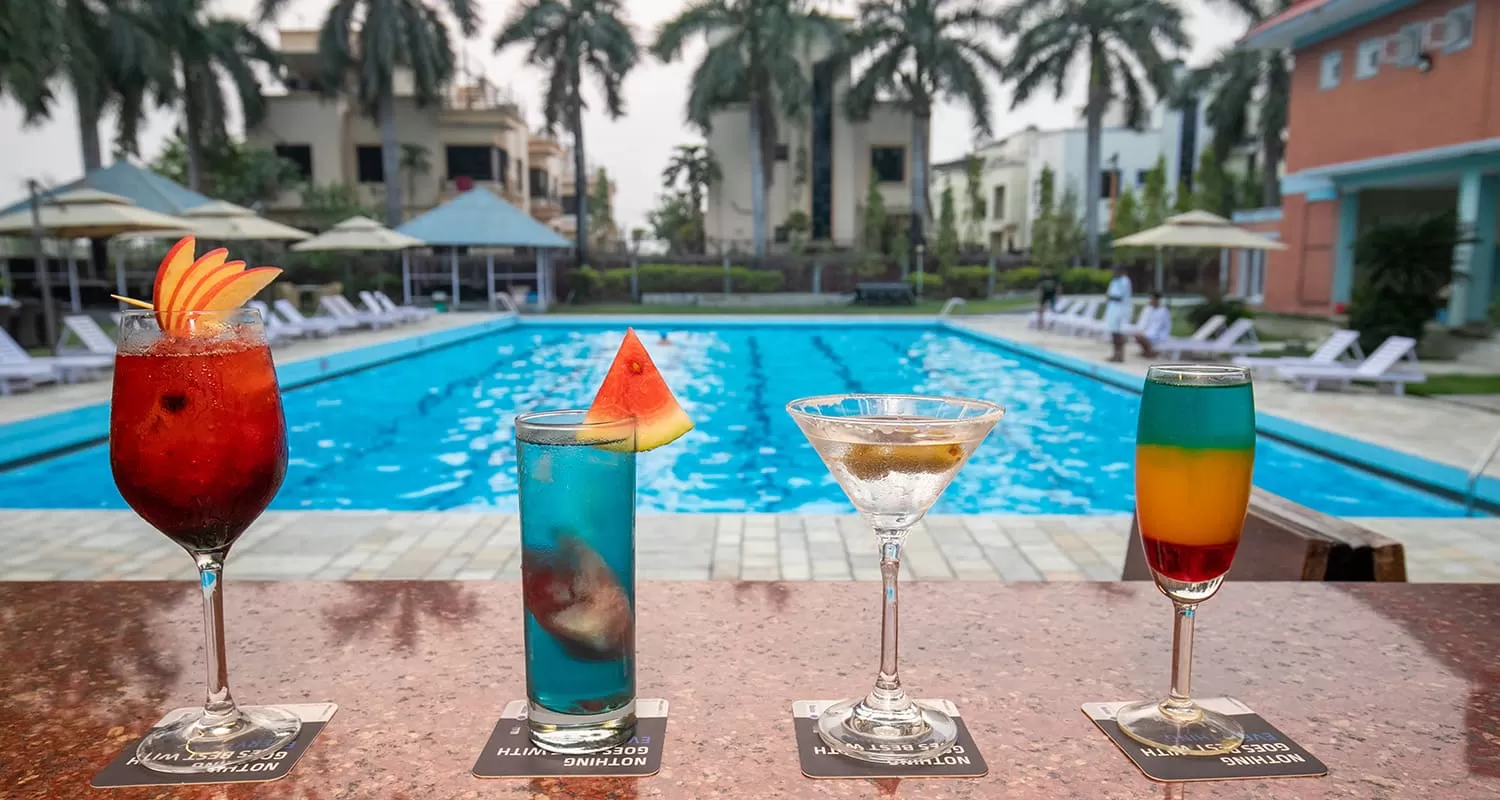Swimming pool