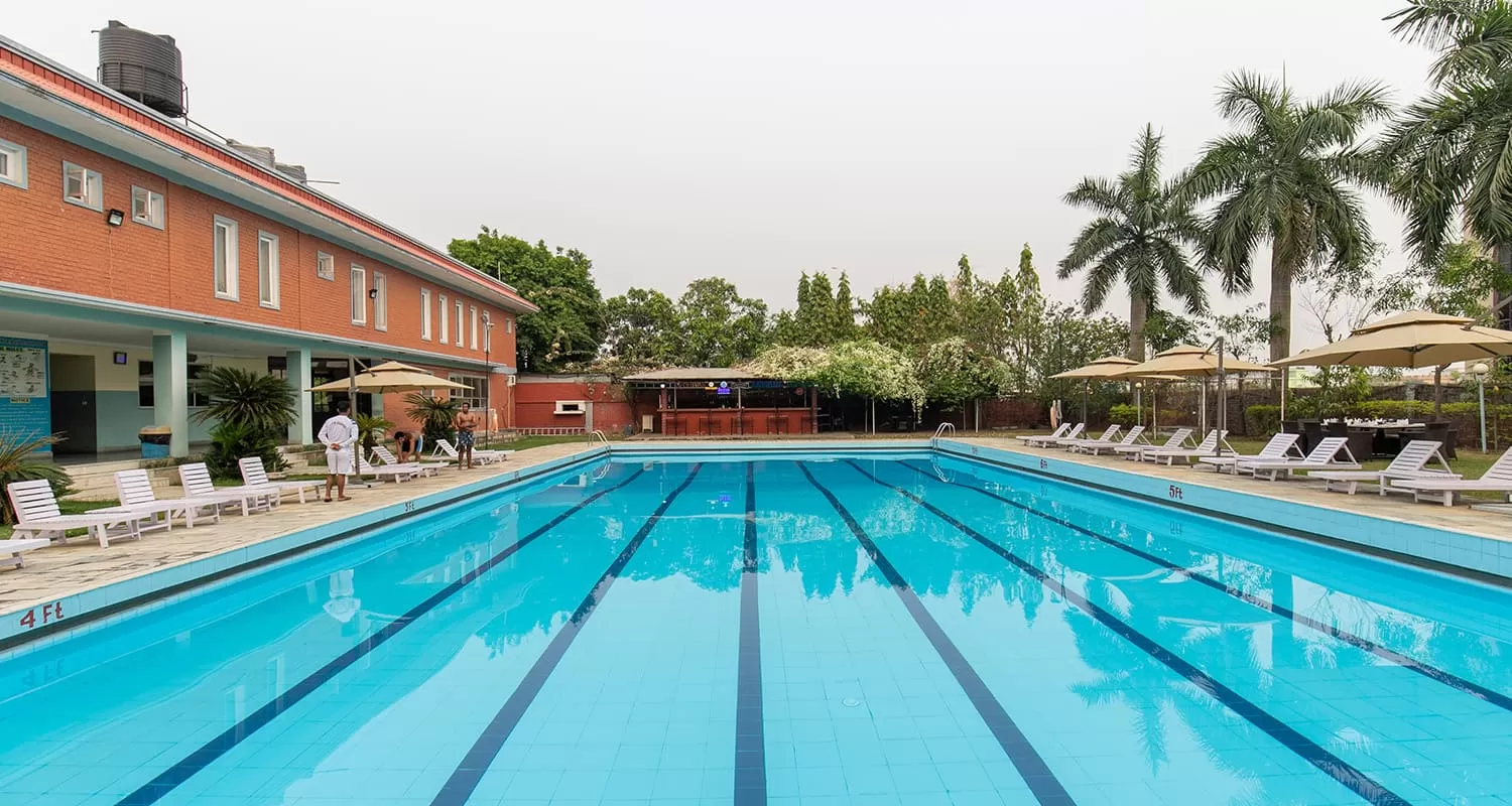 Swimming pool