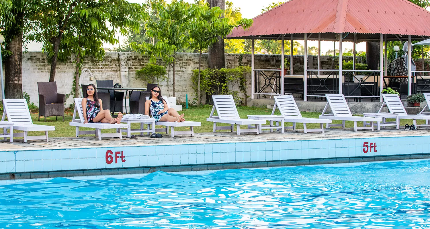 Swimming pool